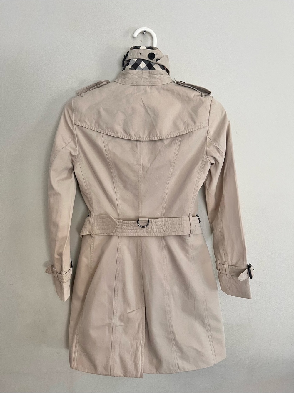 Burberry Heritage The Sandringham Chelsea Slim Fit Coat Size Medium - Picture 5 of 7
